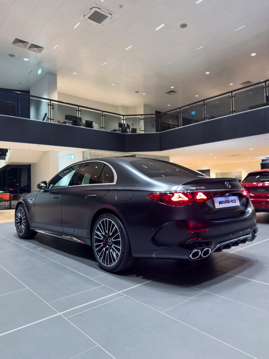 ThrottleCars's tweet photo. MERCEDES-BENZ E53 https://t.co/rYaIryG2tj