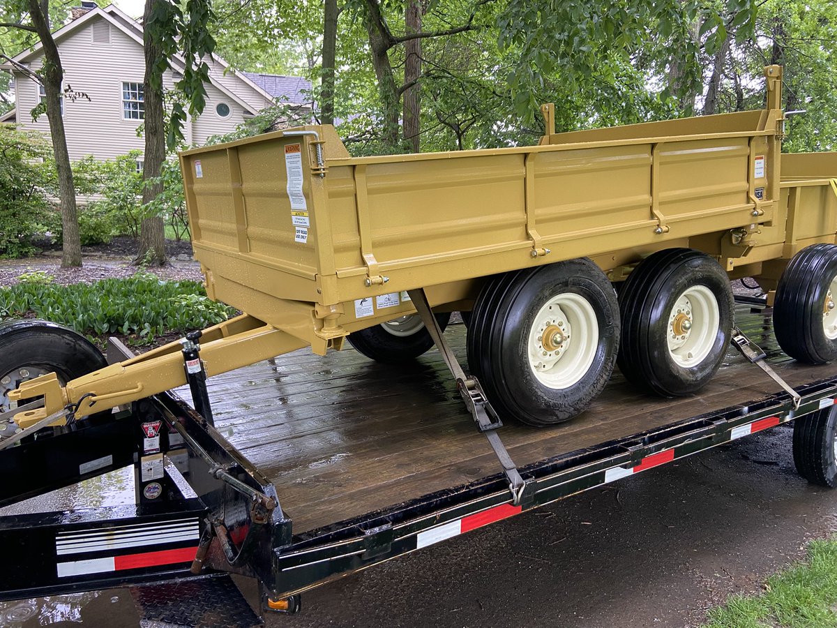 justin2ross's tweet photo. Had a unique load today. We love our Taylor Pittsburgh trailers. @BeardEquipGolf https://t.co/J4sXn9s0ld