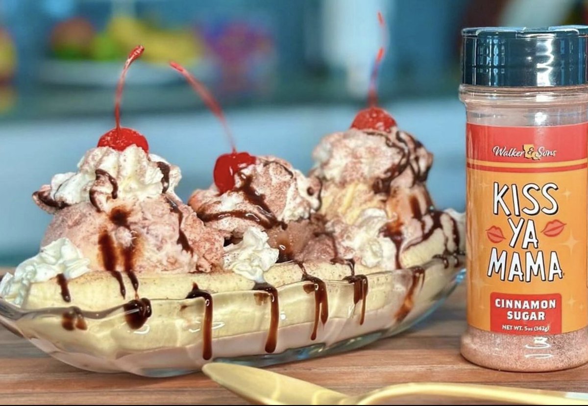 kissyamama's tweet photo. Banana Split? ALWAYS! https://t.co/GHX3uvtnwU