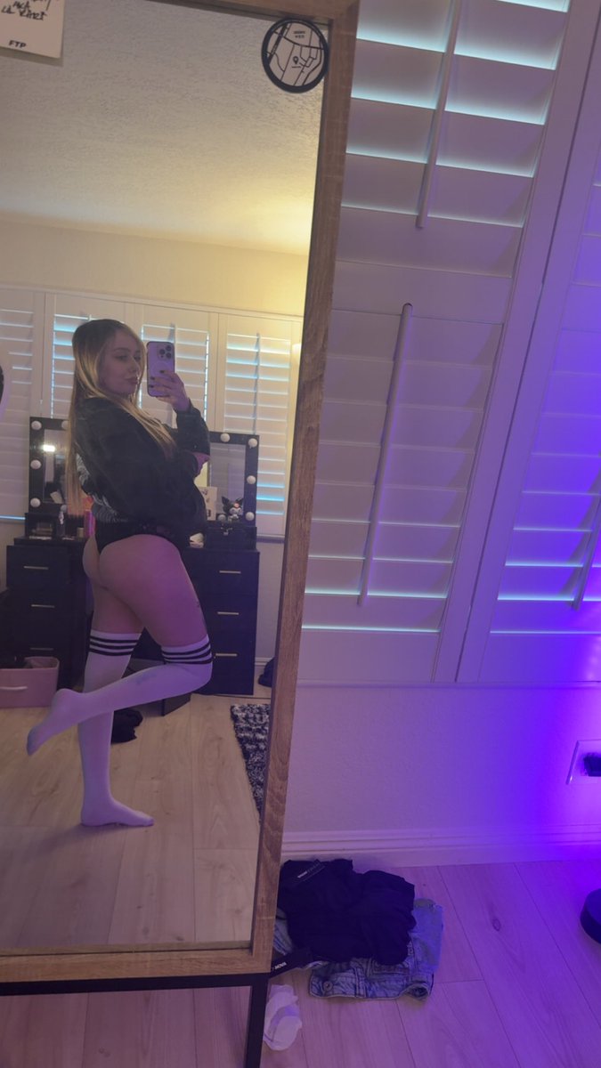 Princesslunar tweet media