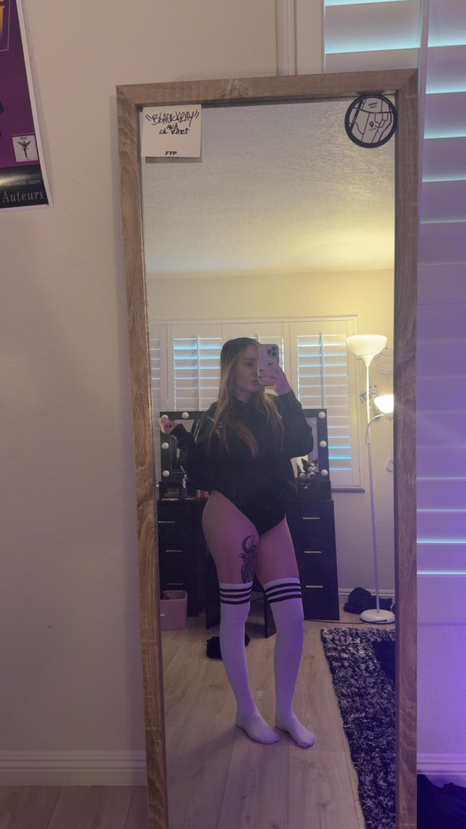 Princesslunar tweet media