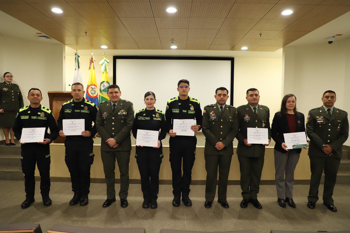 Escuela de Postgrados de Policía tweet media