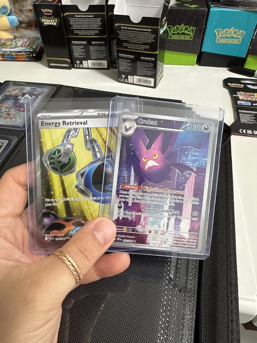 diayneh's tweet photo. Opened 11 packs of chaos rising so far andd… https://t.co/ALYNuL7sLq