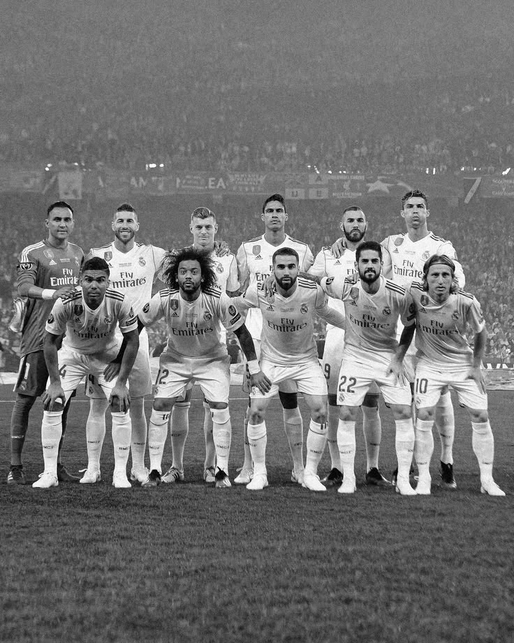(fan) REAL MADRID FANS 🤍 tweet media