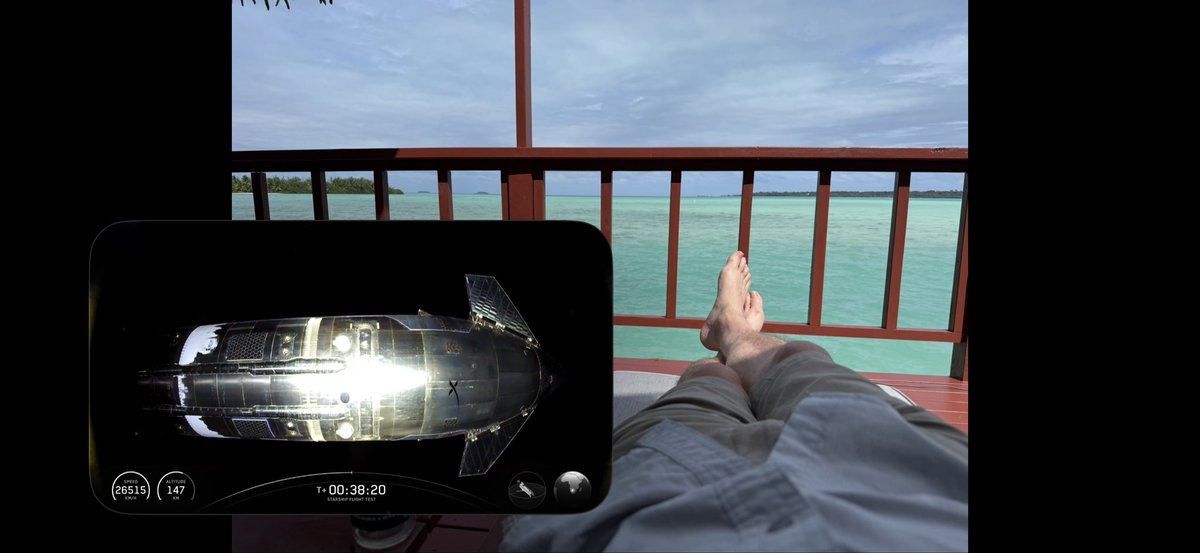 BatteryXperts's tweet photo. Life is too surreal. Cook islands for work, (Yes work, it’s lunch time in the Cook Islands), watching Starship Flight 12 live via Starlink. 🤯🤯🤯 https://t.co/gM7uiMxLdl