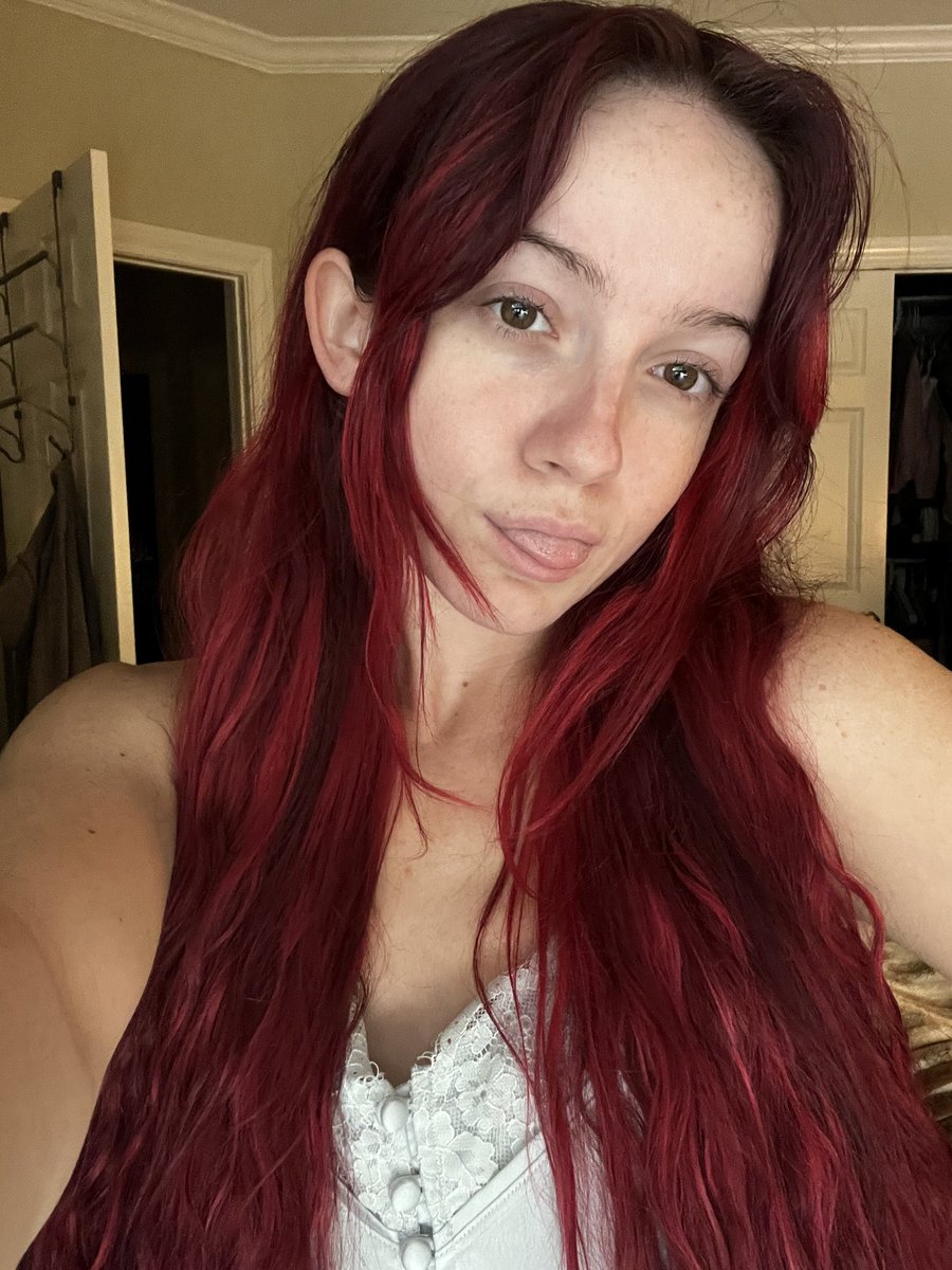 Bri tweet media