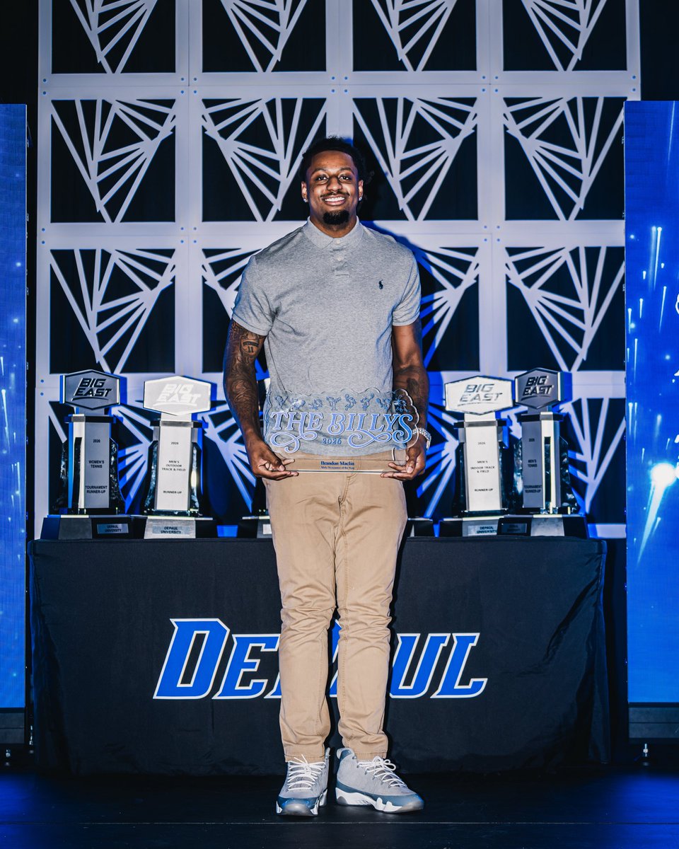 DePaulAthletics's tweet photo. And the award goes to…

✨ Brandon Maclin | @DePaulHoops 
🏆 Male Newcomer of the Year https://t.co/HlEIOIVDCI