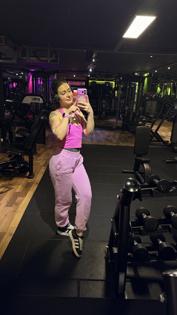 diddlinaxo's tweet photo. #postgym #gymfit #musclemommy #onlyfans #nsfw https://t.co/XMUFeF94ZI
