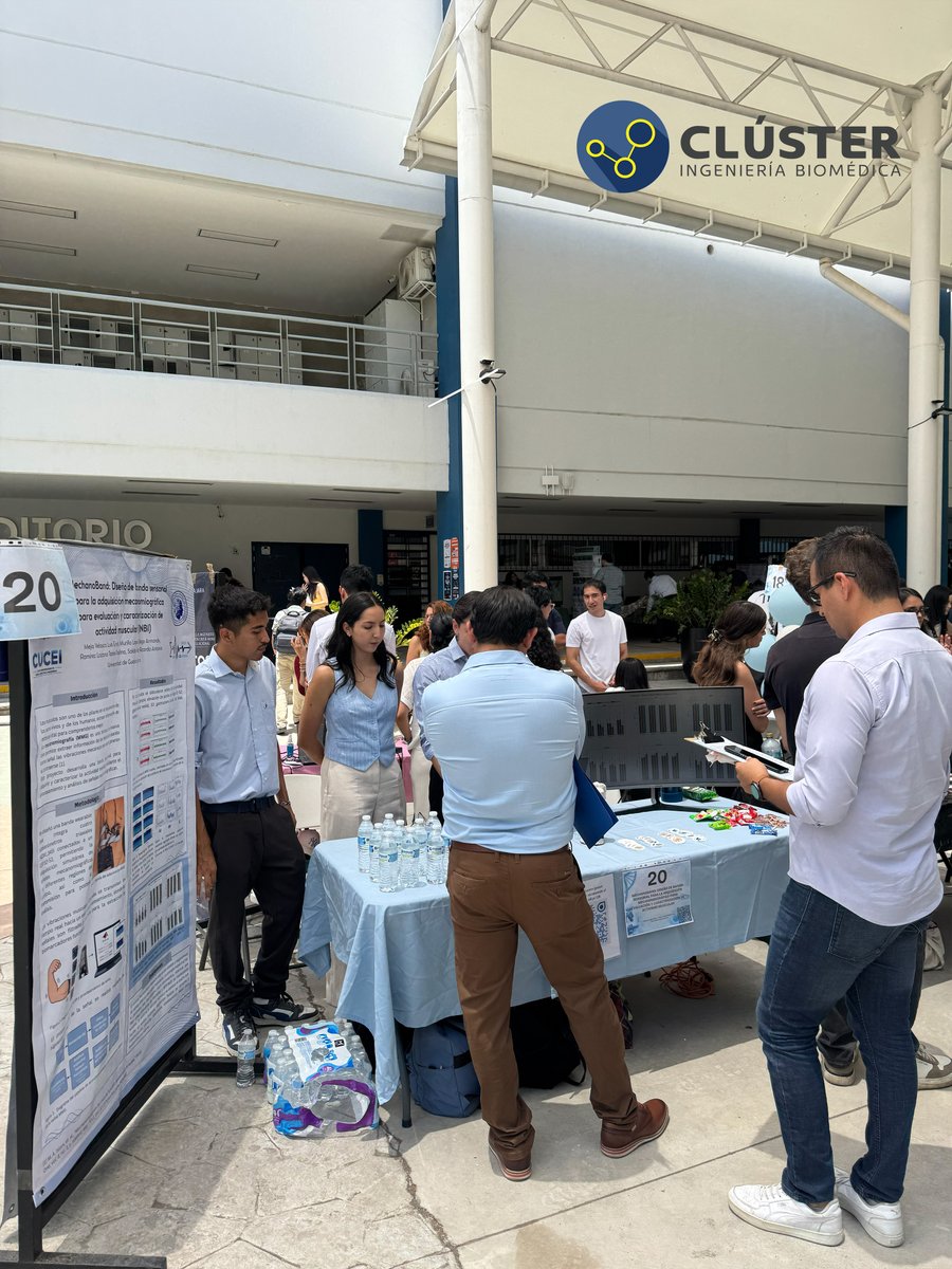 clusterinbio's tweet photo. Participamos en la evaluación de proyectos modulares de la carrera de Ingeniería Biomédica del CUCEI, correspondientes al ciclo 2026-A, donde estudiantes presentaron propuestas que reflejan creatividad, análisis técnico y compromiso con el desarrollo de soluciones para el sector. https://t.co/j8lR1ZIgWa