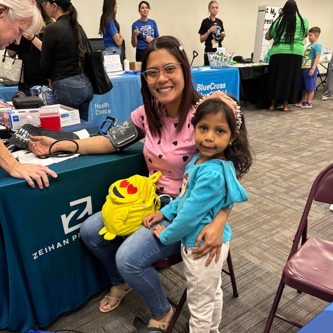 BCBSAZ's tweet photo. Access to care should be easy, close to home, and for everyone 💙AZ Blue brought essential preventive health services to families in the Alhambra School District community—from sports physicals to fresh produce and more. 🙌#AZBlueInAction https://t.co/MCRiDfj0o0