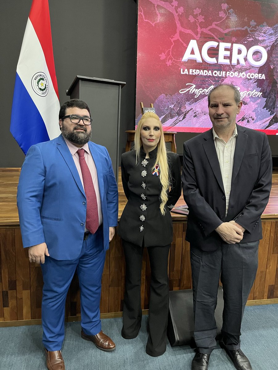 baccnpy's tweet photo. ⚔️ Así se vivió la presentación de Acero – La espada que forjó Corea de Angelike Augsten en la Biblioteca y Archivo Central del Congreso de la Nación.

Una jornada de historia, cultura y exhibiciones de sable coreano que reunió a destacados exponentes y al público presente. 🇰🇷📚 https://t.co/astGSG6QqM