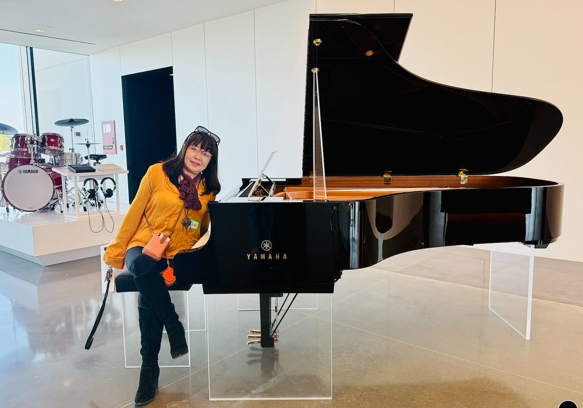 pianissimo's tweet photo. 🎹講師研修会に行ったら、改装された🇺🇸本社ロビーが、とても素敵に。 https://t.co/AGOfgLxi9A