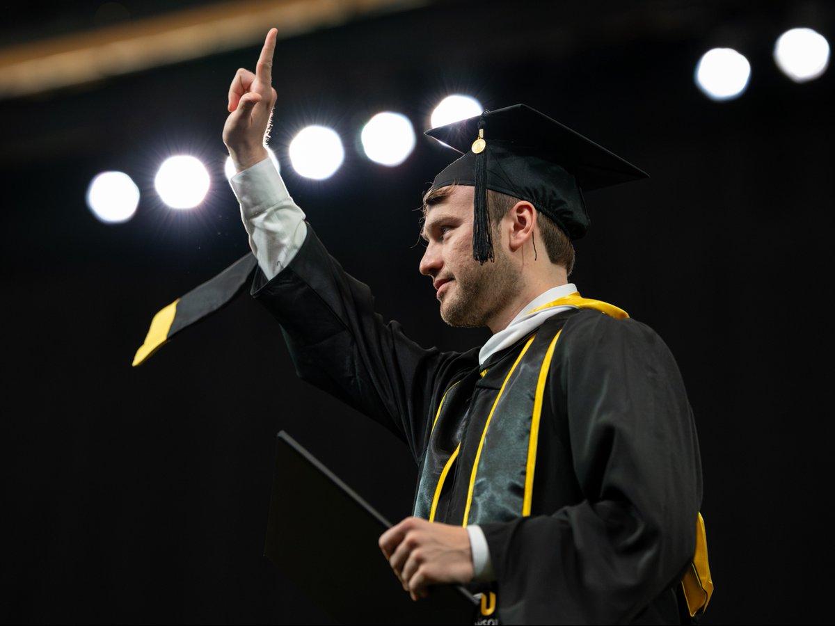 TowsonU's tweet photo. Celebrating our College of Liberal Arts graduates—your journey is just beginning! #TUproud https://t.co/ZCLK9Fasvv