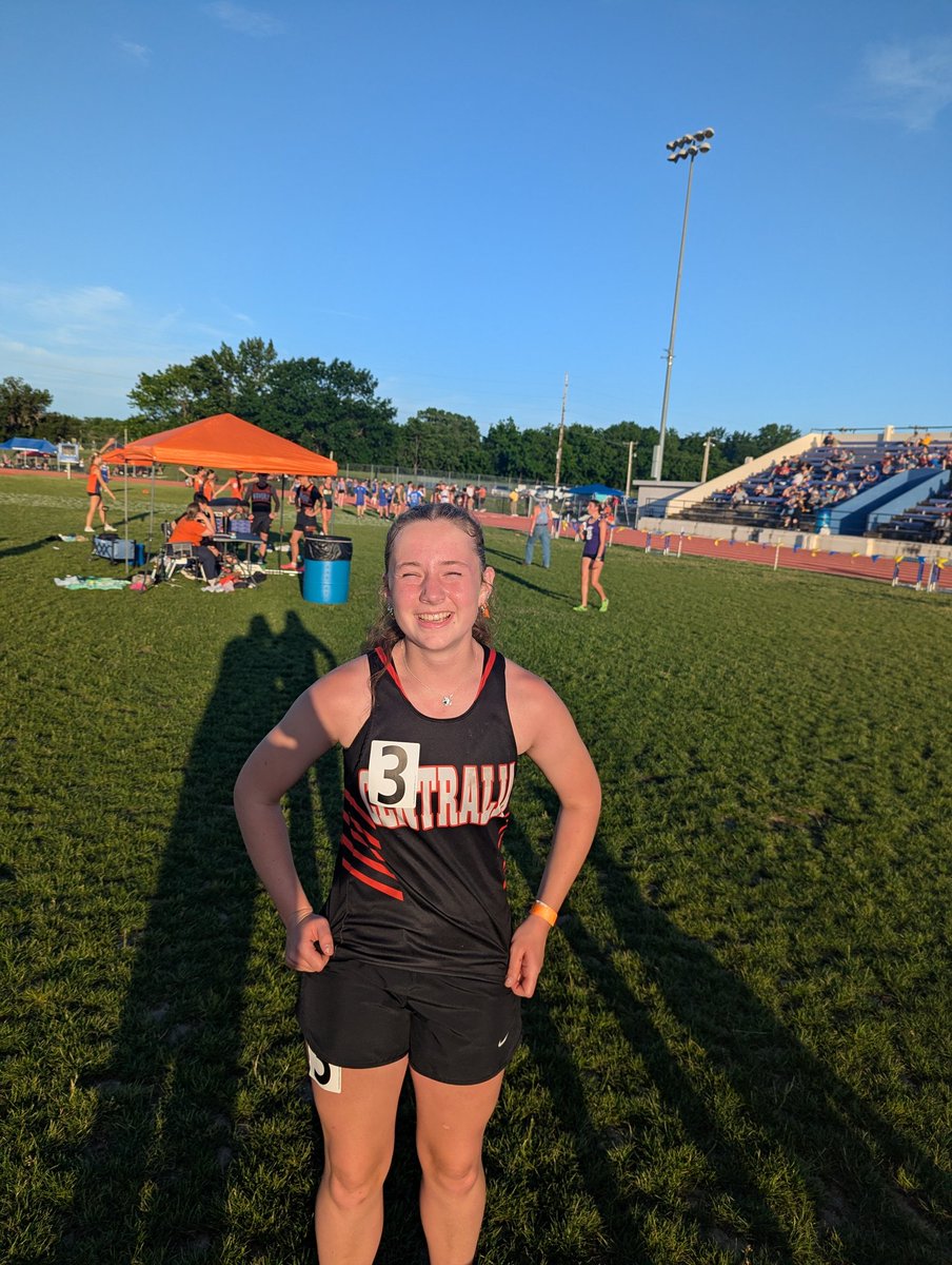 BSquaredProduc1's tweet photo. Kaylee Olberding state bound 3200 https://t.co/xZWaTwpIAJ