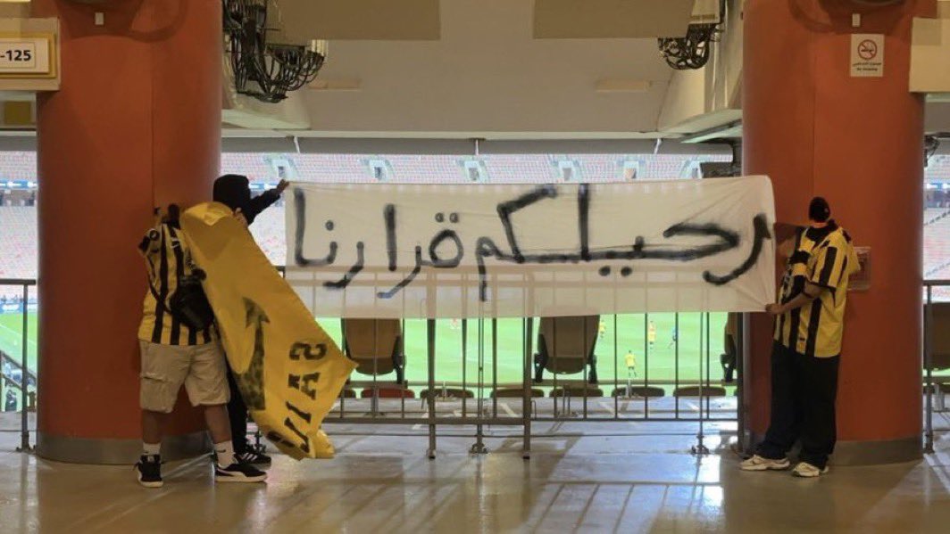 7D2i_'s tweet photo. والله كارثي لابعد حد شخص ما يمديه يشيل حجر فالنادي مستحيل يغير شي جاتك اكثر من فرصة فالصيفية والشتوية و تغيير كونسيساو مستحيل تبان الجرأة والحركة محتاجين شخص يجيب حق النادي ويقدر الشعار و الجمهور
@FahdCynndy 
 #غادر_النادي_ياسندي https://t.co/jPdhNGCIRj