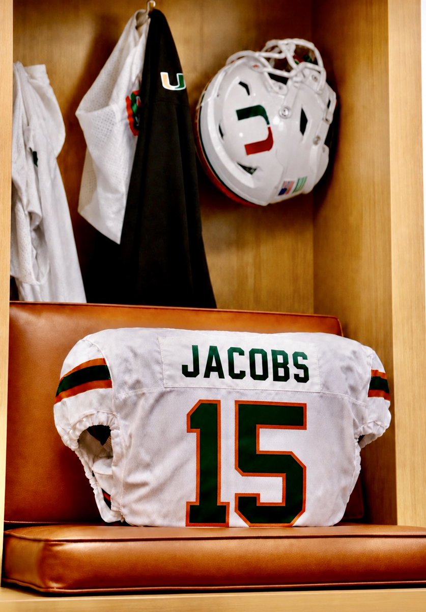 _DFranklin's tweet photo. ‘27 🧡💚🙌🏽 #TrenchWork #FlipIt
@DaviddJacobss https://t.co/N00urt8XAq