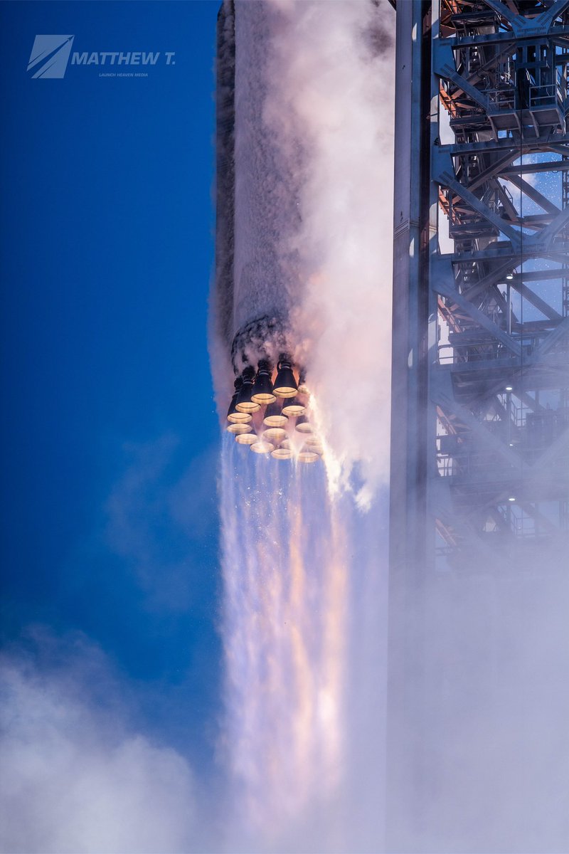 astromatthewt's tweet photo. SUPER HEAVY &amp; RAPTOR V3 https://t.co/k1KOiOf84i