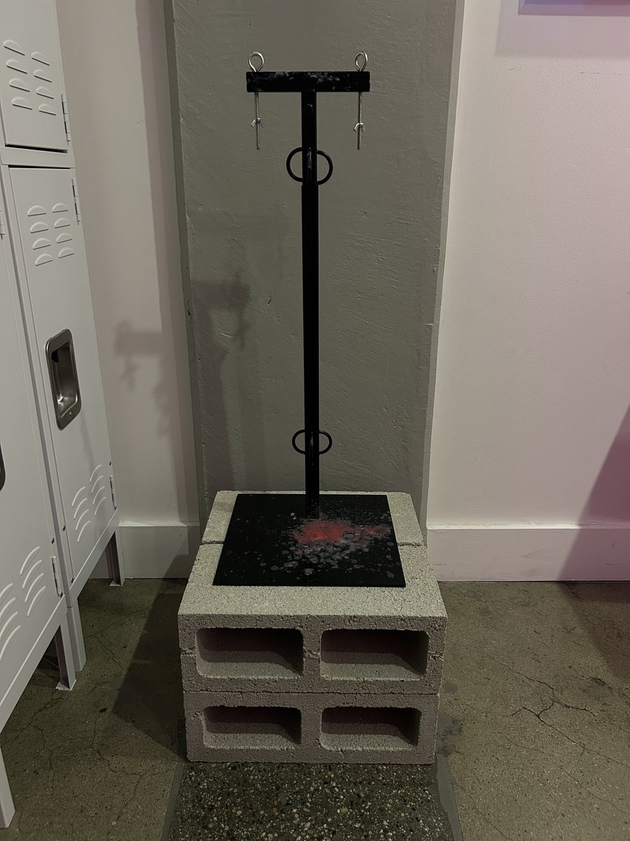 freaksonaleash's tweet photo. since you wanna be put on a pedestal so damn bad https://t.co/WhaQWkW1AX