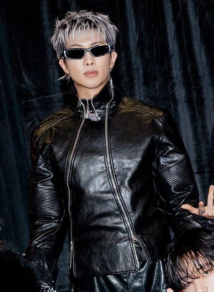 깅 RM 𝄢♮ SAW BTS tweet media