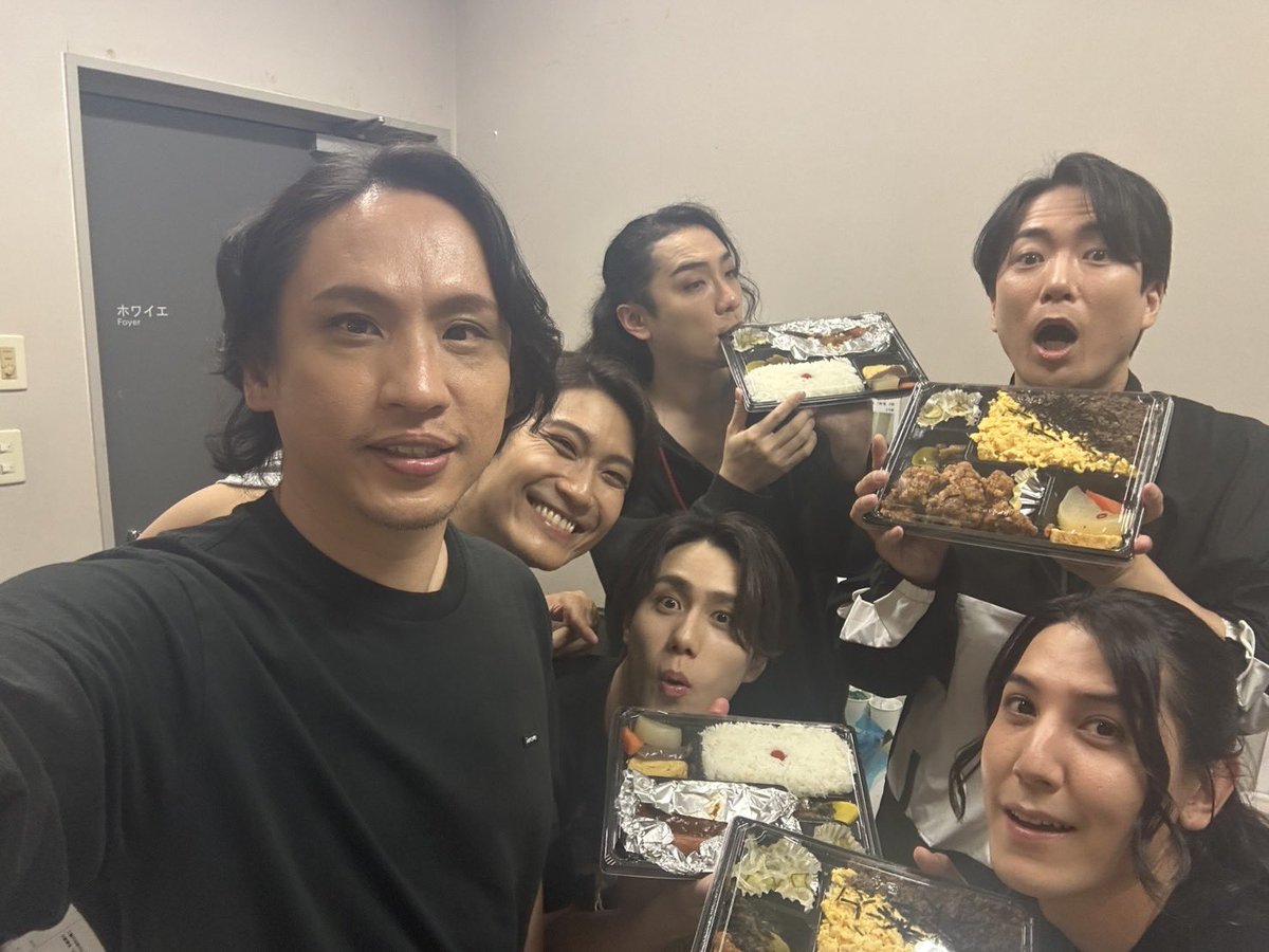アレン座/Allen suwaru tweet media