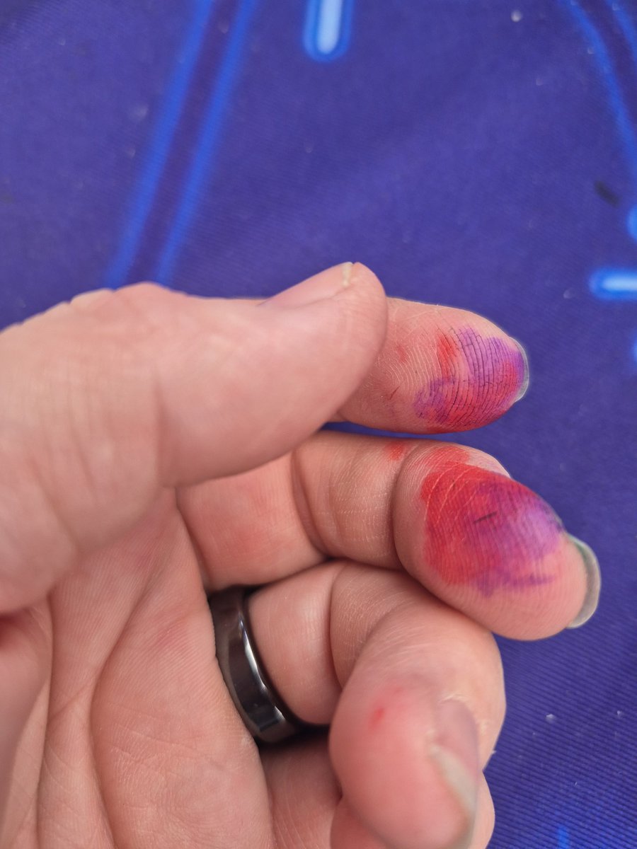 Winterblade1980's tweet photo. Always a good day when my fingers are inked! #goodjourney #happyreading #author https://t.co/ElVyECESdO