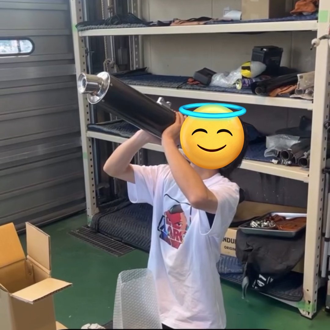 IkeZeee's tweet photo. マフラー買った🥰 https://t.co/2IWnczpau9