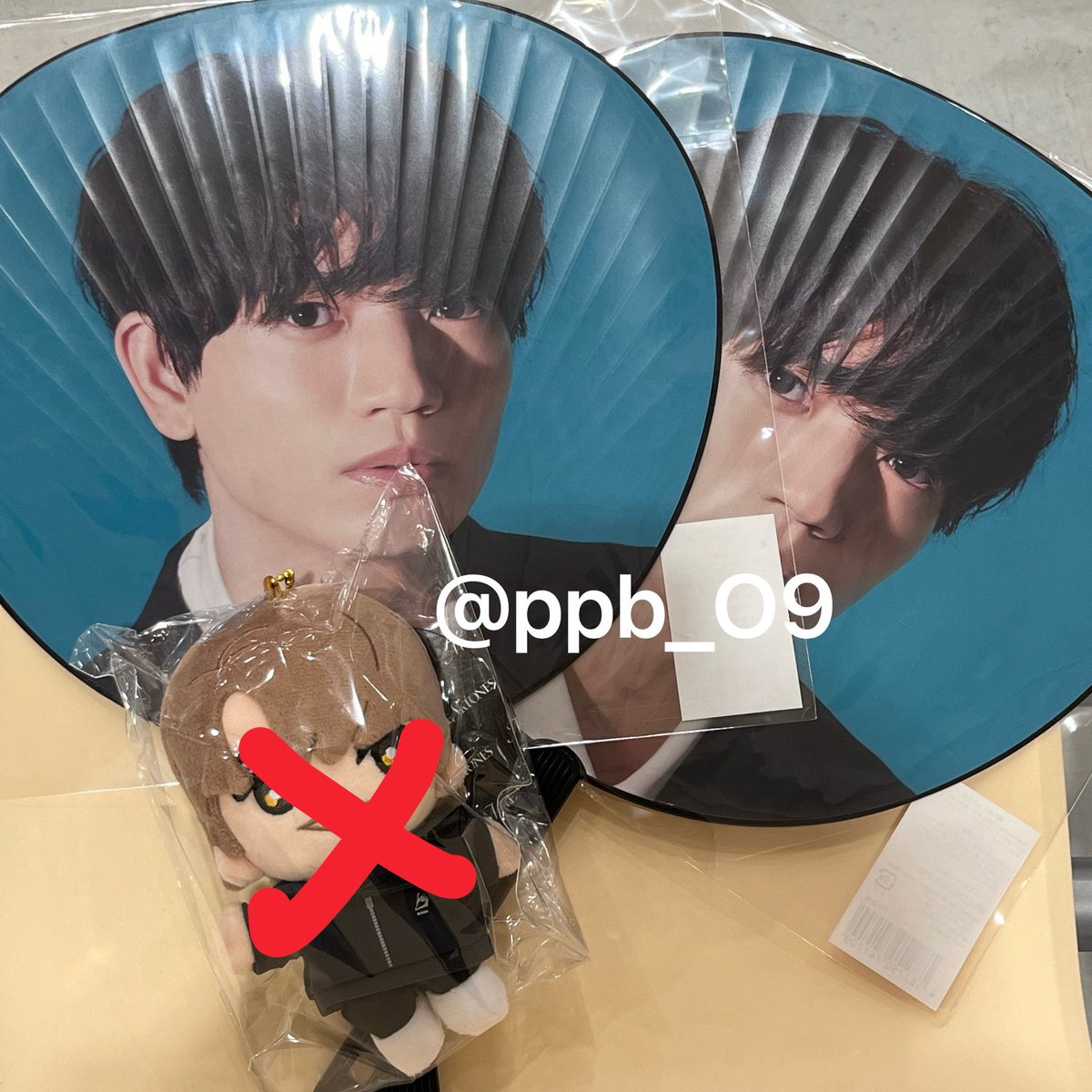 ppb_O9's tweet photo. SixTONES MILESixTONES
グッズお譲り可能です

【譲】京本 ぬい 新品未開封 （0.4）
　　髙地 うちわ×2（0.1/個）
【求】買取+送料

6/14沖縄手渡し◎郵送◎
お譲り先を探しております。お心当たりのある方はDMまでお願いいたします。
 #SixTONES求  #SixTONES譲   #SixTONESグッズ代行 https://t.co/MQMQgE35q3