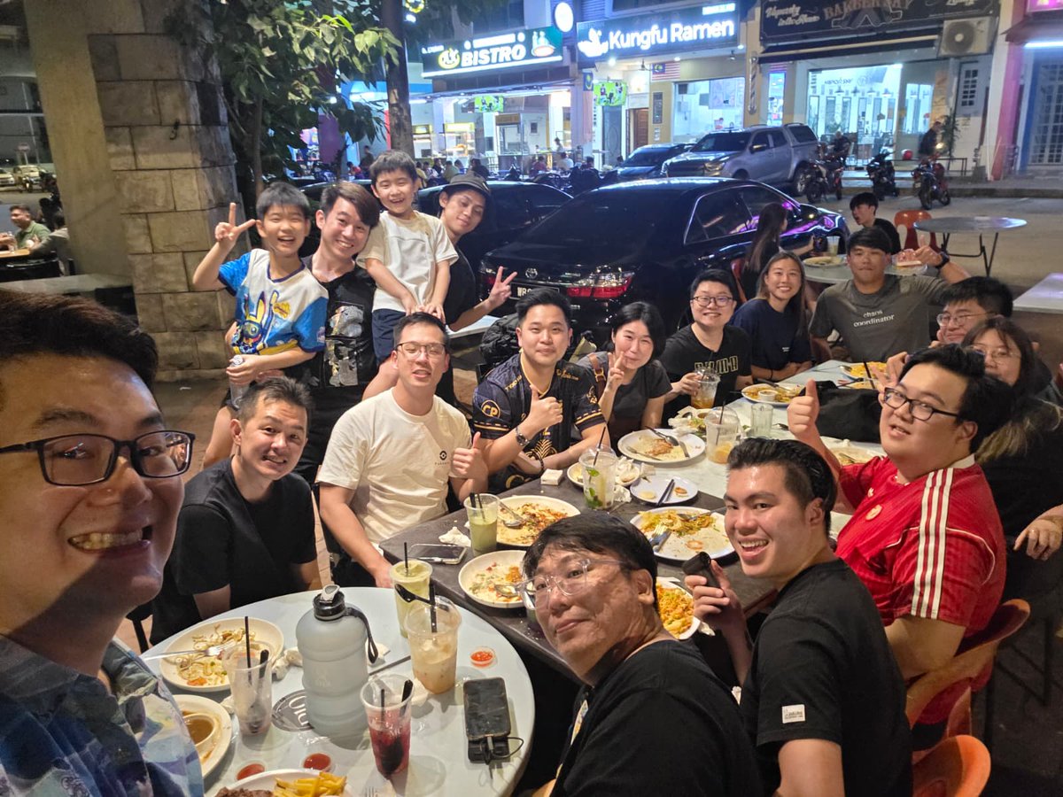 JoelKwokMunHoe's tweet photo. Malaysia MBL done and dusted.

It's a big honor to be invited to judge at the largest event in Malaysia, having over 2000 players for all categories.

Always eternally grateful for the opportunities to travel to do what I love, and I hope for many more.

Up next, SG MBL https://t.co/xgDe7tBQOA