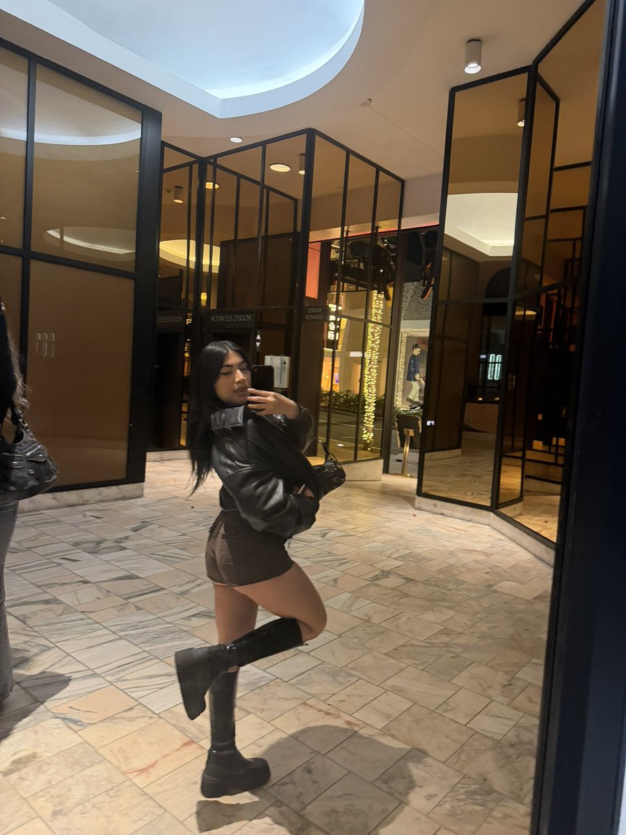 🧛‍♀️ tweet media