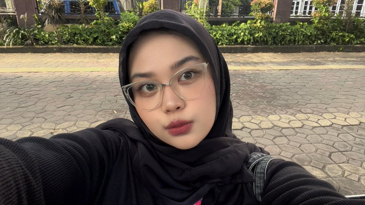 naya pengen kaya raya⋆.˚🦋༘⋆ tweet media