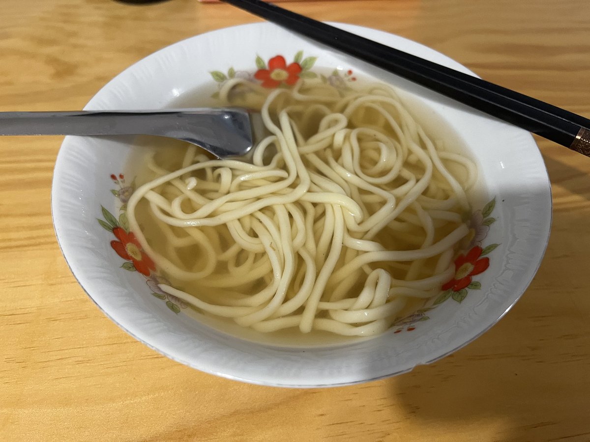LisaLin55325263's tweet photo. 終於體會高湯包的萬用之處
感謝發明者😂😂😂 https://t.co/xNRHKEEmeS