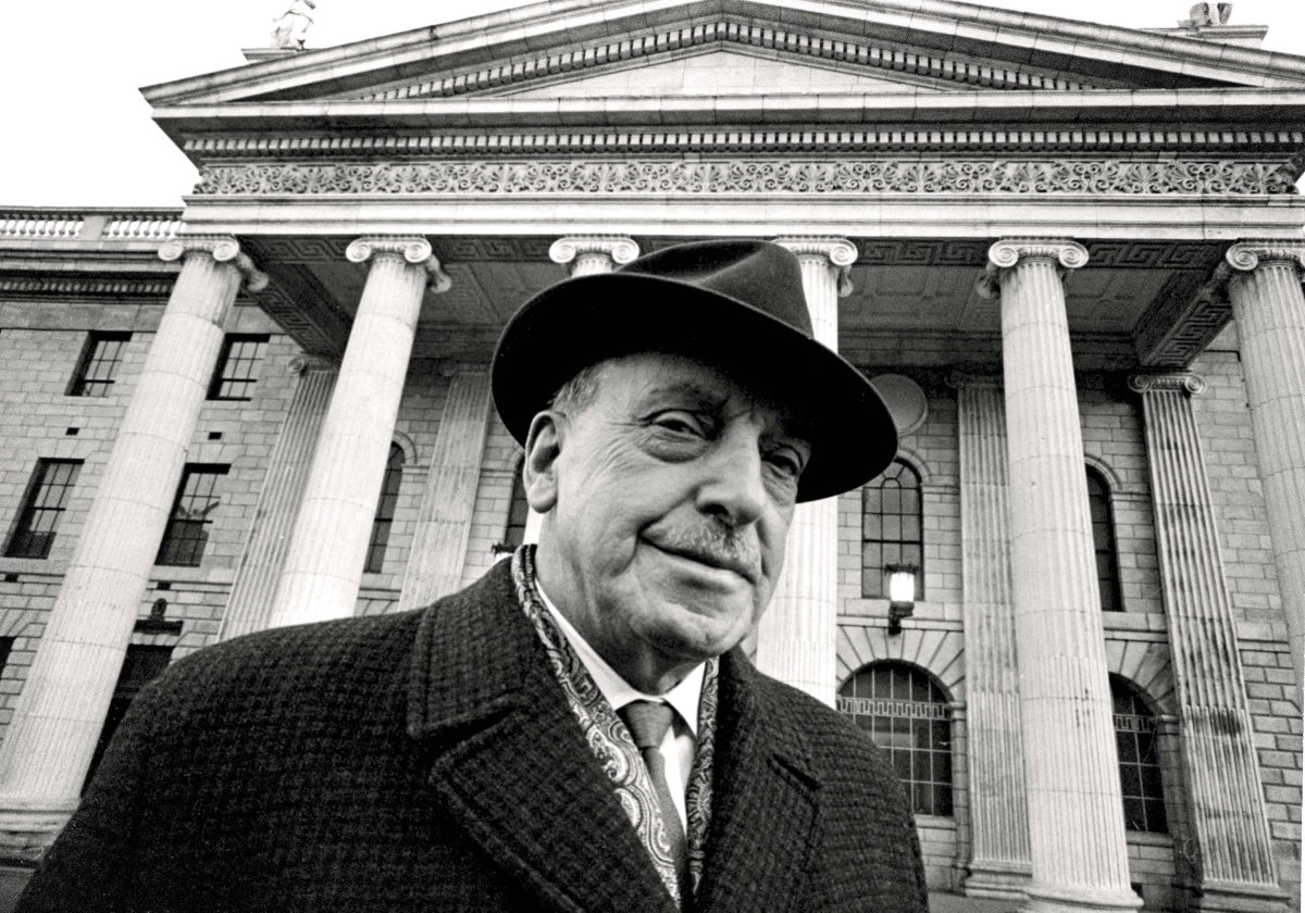 lorraineelizab6's tweet photo. Seán Lemass (15 July 1899 #Ballybrack #Dublin-11 May 1971). 4th Taoiseach &amp; led Fianna Fáil 1959-66. Veteran 1916 Rising. Anti-Treaty in Civil War. Known for: foreign investment, European links, free secondary education shortly after retirement! 💱🇪🇺👩‍🎓👨‍🎓 https://t.co/zzYHd6zxzT https://t.co/d7uzasUQg1
