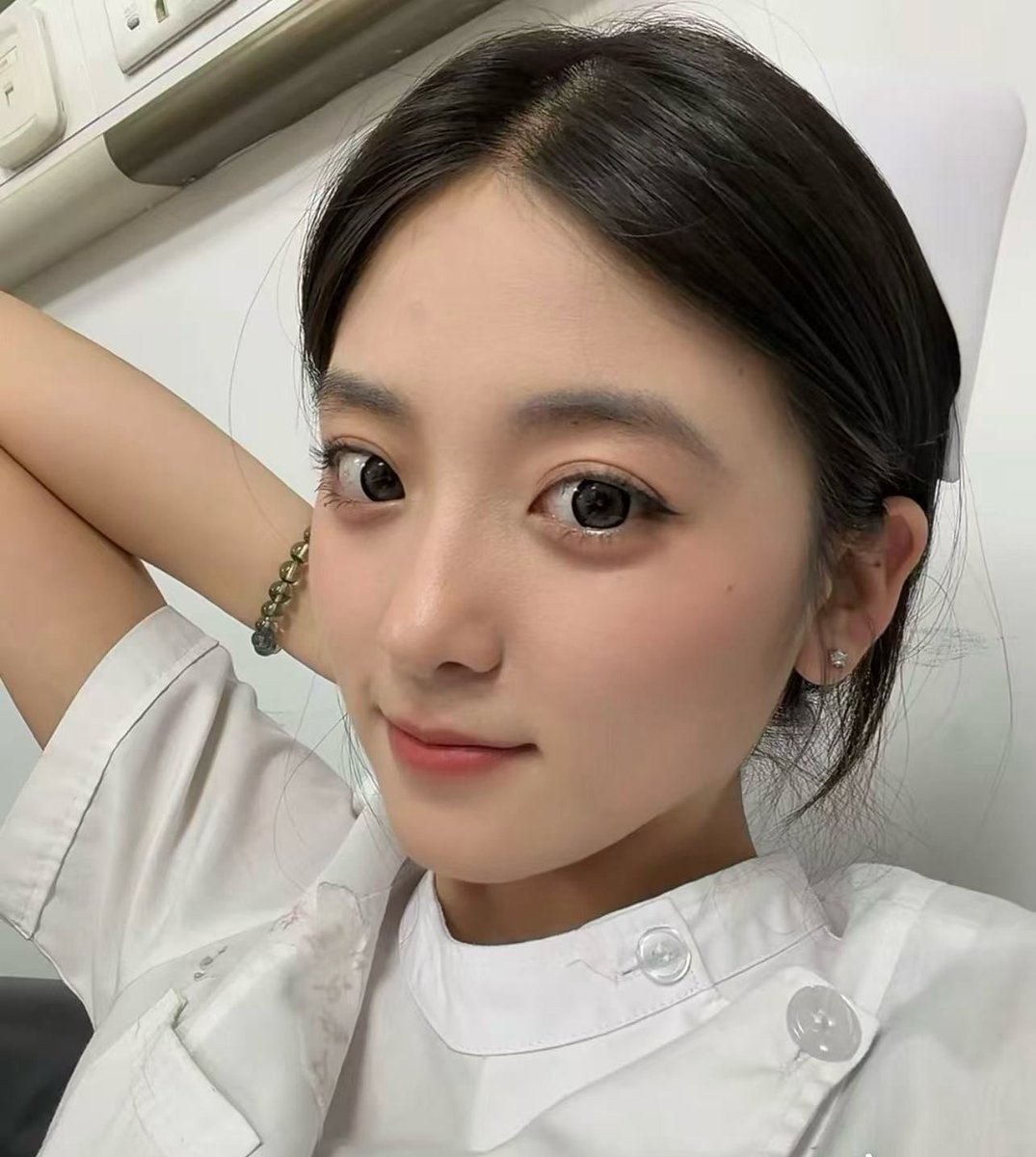 FineWutyun's tweet photo. 是不是幻想有女护士老婆？满足你各种制服喜欢不？ https://t.co/S0apaPCPeo