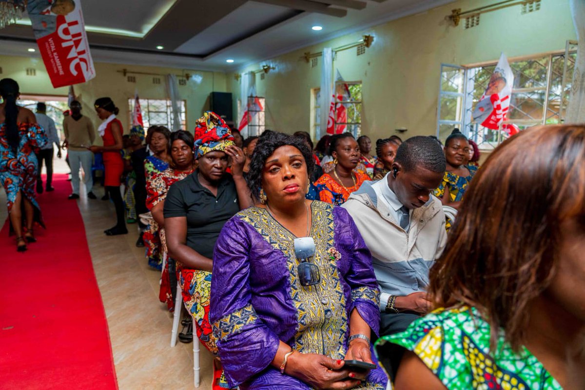 laguerrie's tweet photo. Lea activités de l’inter fédération de l’union pour la nation congolaise au lualaba ont été relancée ce dimanche 10 mai 2026 au siège du parti à kolwezi,  c'est à travers la conférence publique des femmes que lesdites activités ont été relancée, l’inter fédéral @ChristianMasud_ a procédé par l’installation de la nouvelle Présidente des Femmes désignée à titre intérimaire madame @alicenkumwimba  en lui dotant les insignes du parti pour  conduire à bon port sa mission en faisant usage des dits insignes pour le respect des textes. 

S'en est suivi une série d’exposé par les conférencière. 

@BillyKambale1 @jacksonmukunda