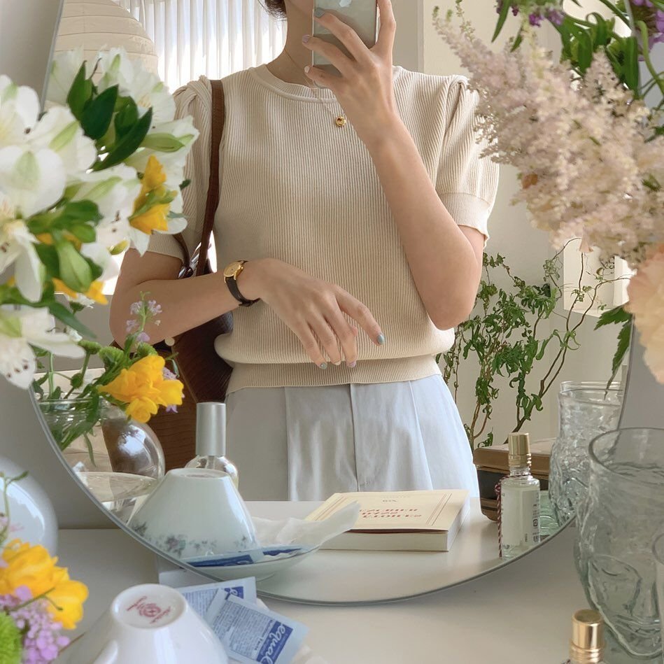 etherealdior's tweet photo. let's start the week happily 🤍 https://t.co/yw1gMGJtSM