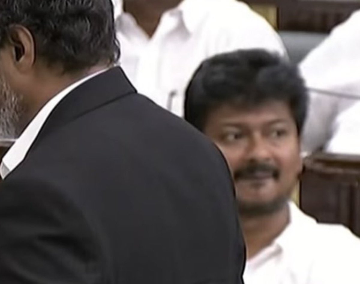 sureshsamyTVK's tweet photo. Tha ulla veguthu, Thalaivan semma seigai 🔥
Avan Munja parunga https://t.co/jOSa8gK4tm