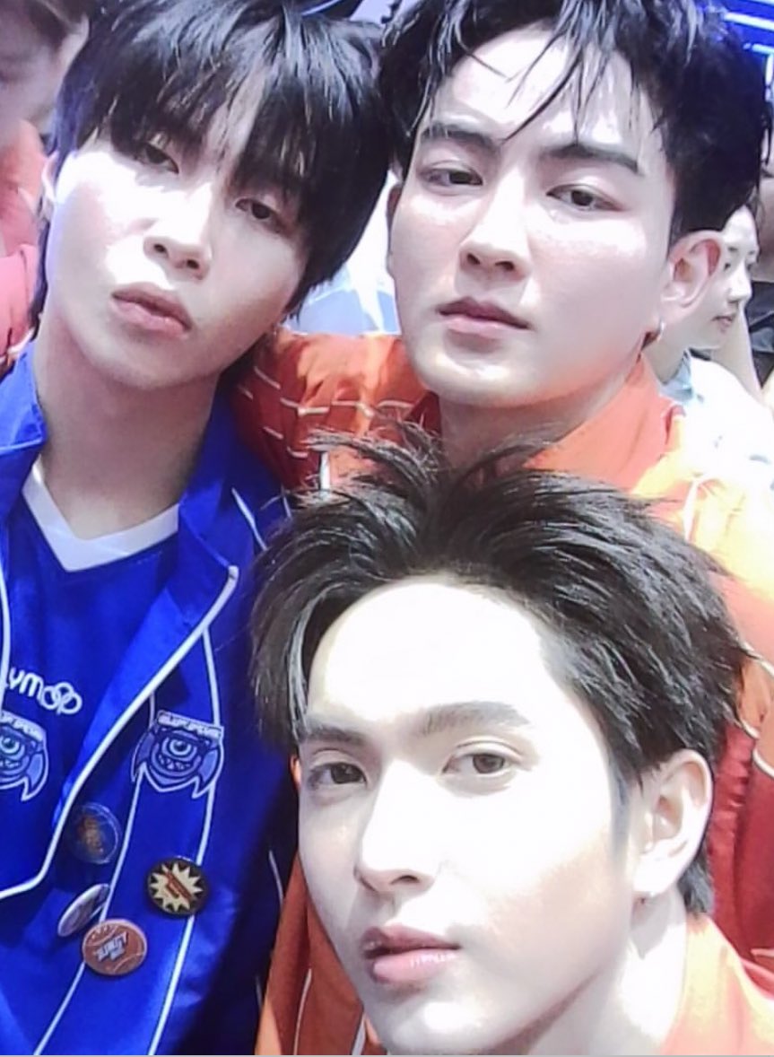 ฮมบ๊วย - slow tweet media