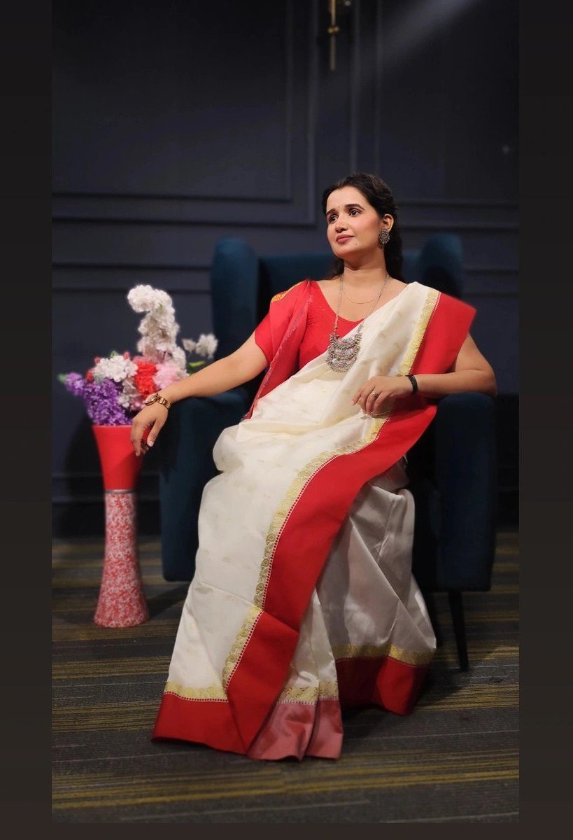 Surabhi🇮🇳 tweet media