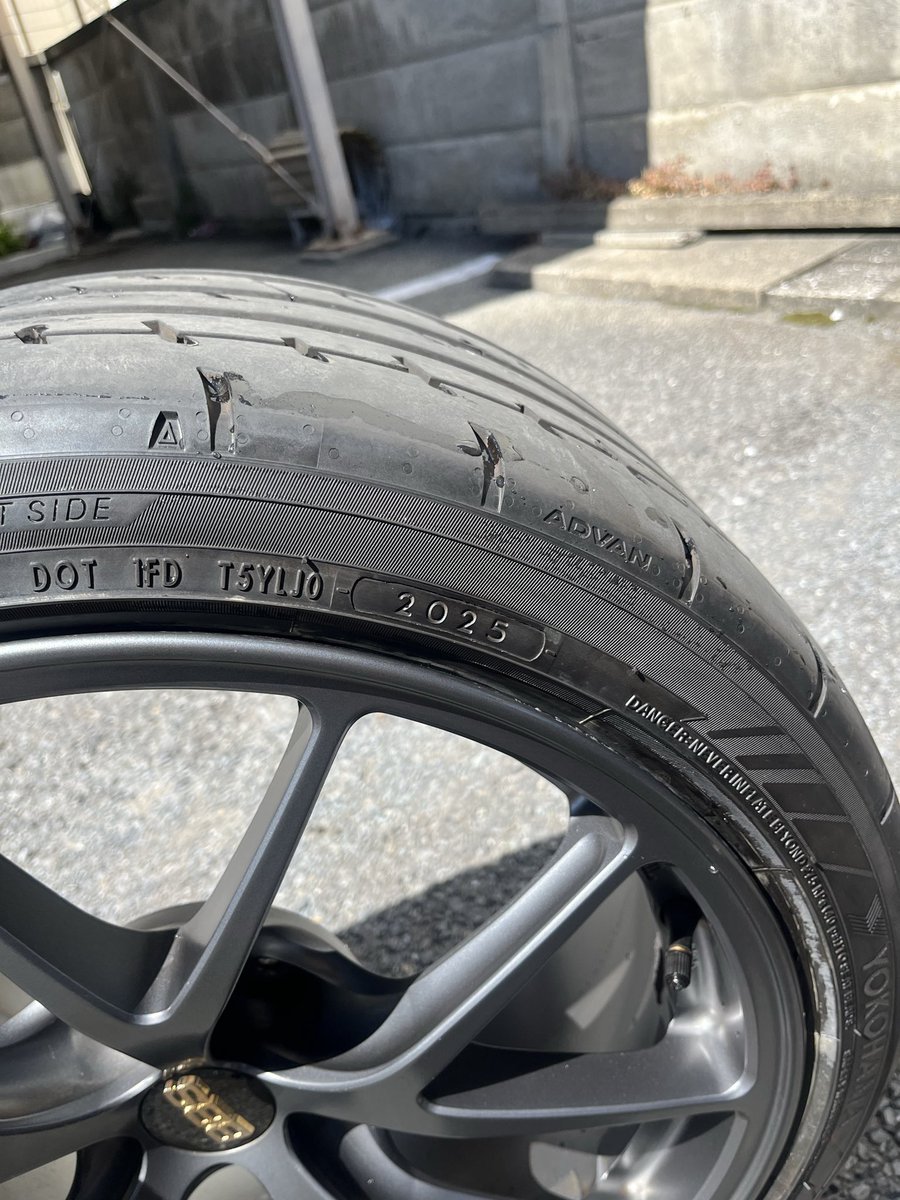 yossyns15's tweet photo. 緩募

BBS RIA 9.5 +45 (RIA-002) 5H 100
ADVAN APEX 255/35R18 9部山
 86 BRZ系　サイズになります。

タイヤ込み35万円
基本引き取り希望ですが場所に寄っては
直接渡し等も可能です。

詳細の写真、ご相談は別途DMで承ります。

尚、同じ条件でヤフオクに出品してます。

#BBS 
#ホイールうります https://t.co/SSjV9r9502