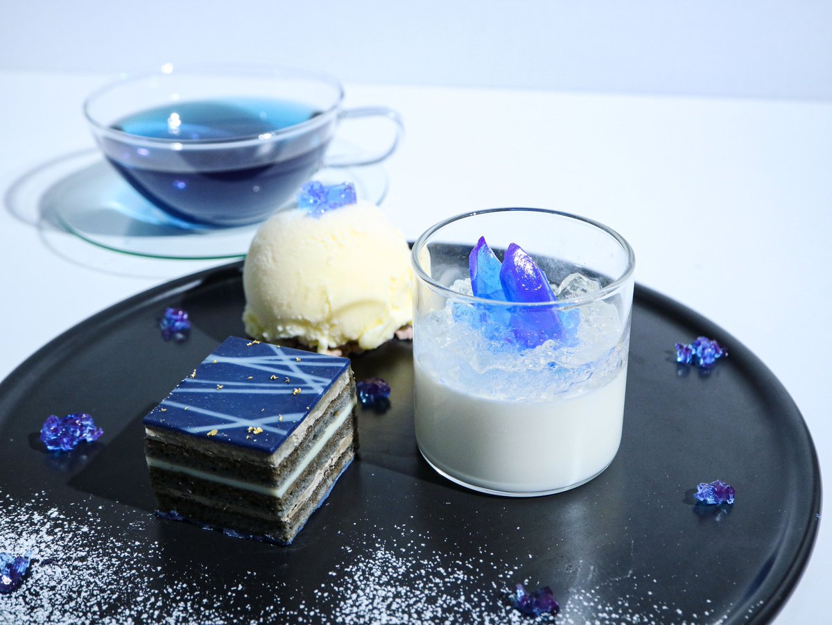【カフェ】

昨年、11月から提供開始していました「青のオペラケーキ　スペシャルセット」。大変ご好評をいただいておりましたが、5月19日（火）営業中までの提供となります。

まだの方は、どうぞこの機会をお見逃しなく！