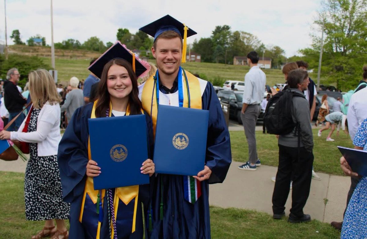 WVUTech_Golf's tweet photo. Congratulations to Rob on graduating from Tech yesterday!! We're so proud of you and your accomplishments!!! https://t.co/MYmTiIphnI