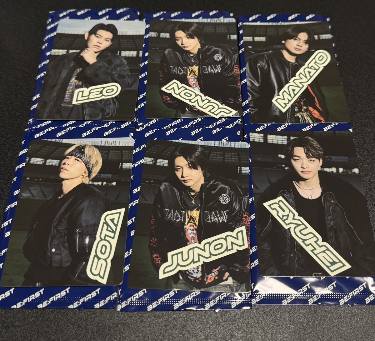 pEnTa1024's tweet photo. 届いたー🙌🏻

えっと、、、？
しゅんとどこ行った？？🤣

#BEFIRST https://t.co/Rh3eA7AC4n