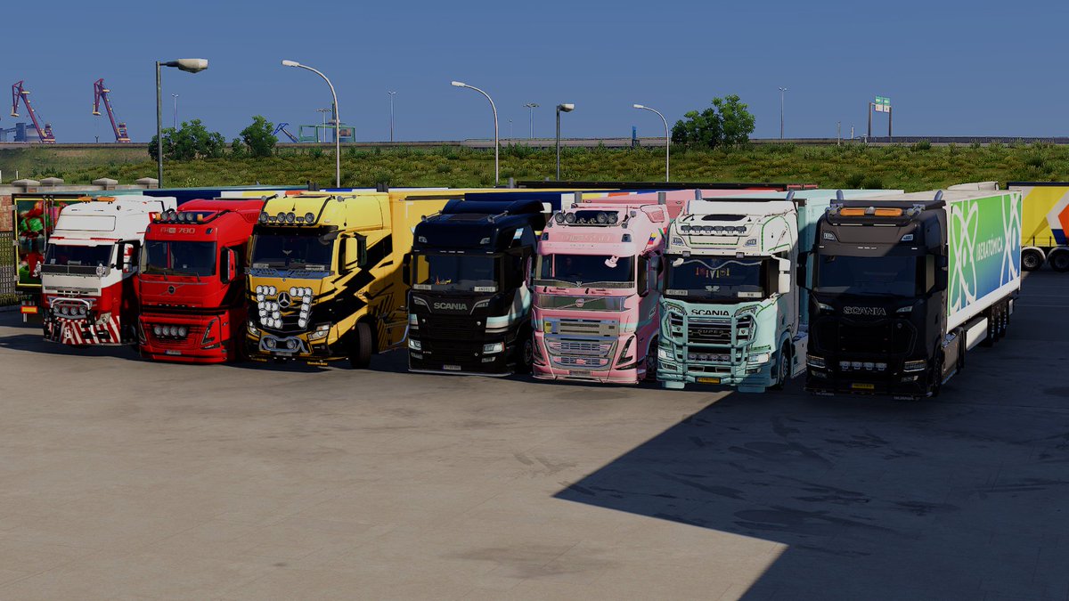 huntxrd1's tweet photo. so… i totally forgot to post i was going live. yesterday and today…
yesterday stream ended early due to ISP issues (shocker), but today’s went a lot better and we sure had ourselves a convoy! 🩵
#ETS2 #EuroTruckSimulator2 #TMP12 #TruckersMP #BestCommunityEver https://t.co/iWB1KI7f4p