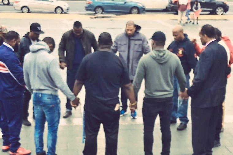 EvanoMemba's tweet photo. We ask you God to protect us and lead us to more new deals this week https://t.co/gHWz8Yq0Wo