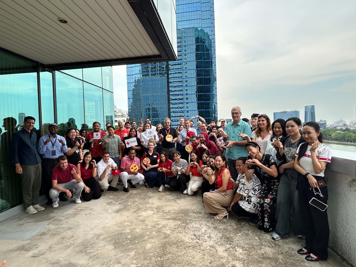 ICRC_th's tweet photo. Happy World Red Cross and Red Crescent Day

Last week in Bangkok, we celebrated with colleagues from across the Movement @IFRCAsiaPacific @ThaiRedCross @RedCross, honoring the birthday of our founder, Henri Dunant, and the spirit of humanity that unites us all. #UnitedInHumanity https://t.co/QwopJ0dOQ2
