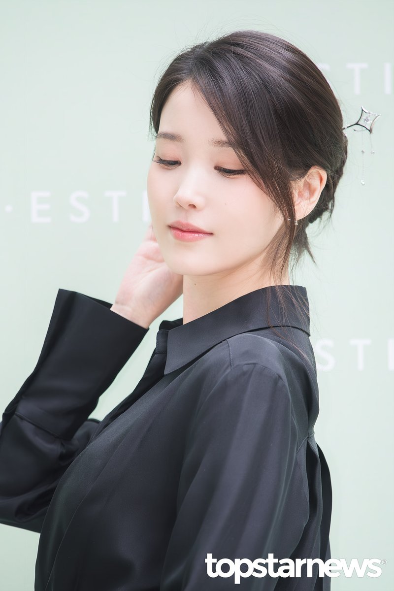 [HD포토] 아이유, ‘아름다운 대군부인’ (제이에스티나 포토월) #아이유 #IU #제이에스티나 #JESTINA #포토월 #프리뷰 topstarnews.net/news/articleVi… <- Original Photo