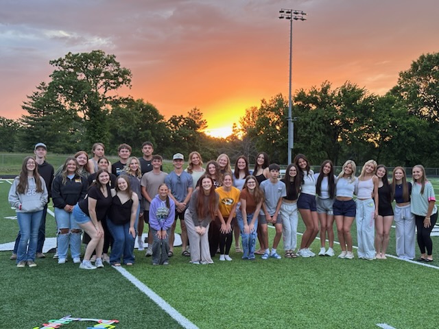 sullivaneagles's tweet photo. It must be graduation week! Senior Sunset 2026 ##countdowntograduation https://t.co/xW4REr6lAu