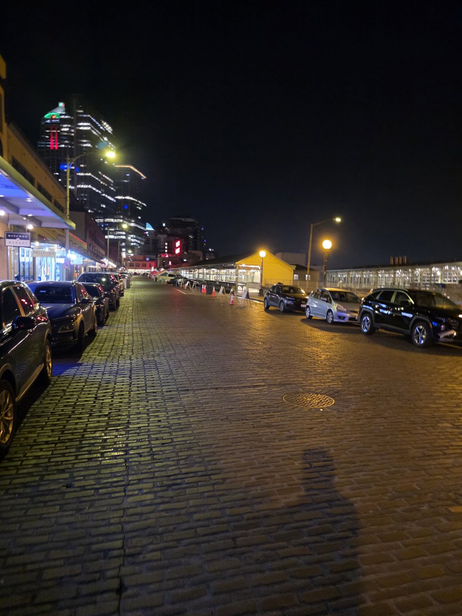 Tuckwas's tweet photo. City lights https://t.co/3J8zgLFS10
