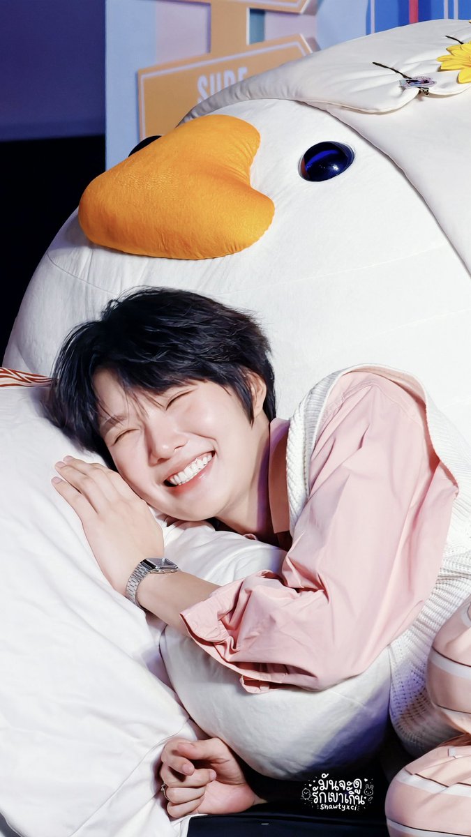 ◜✧ มันจะดูรักเขาเกิน ʚɞ ˚｡⋆ tweet media