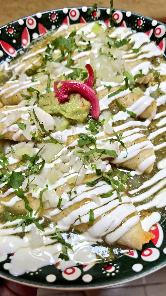 OralePanama's tweet photo. Pueeertaaa!!
Los Lunes te damos 3x2 en platillos personales !!
Compras dos y te regalamos uno más! 🥰
Consumo en restaurante!
WhatsApp 6556-8852 
Somos a toda madre !! https://t.co/Srl4o0XS5d